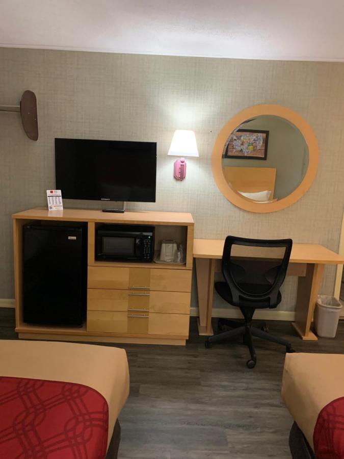 Falls Inn Newton Falls Bagian luar foto