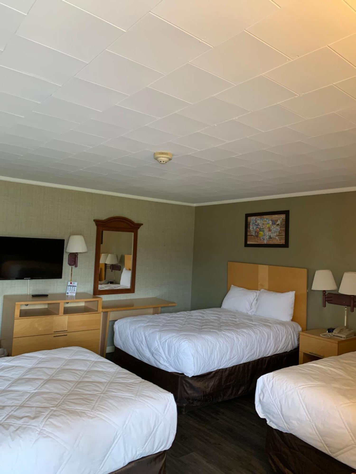 Falls Inn Newton Falls Bagian luar foto