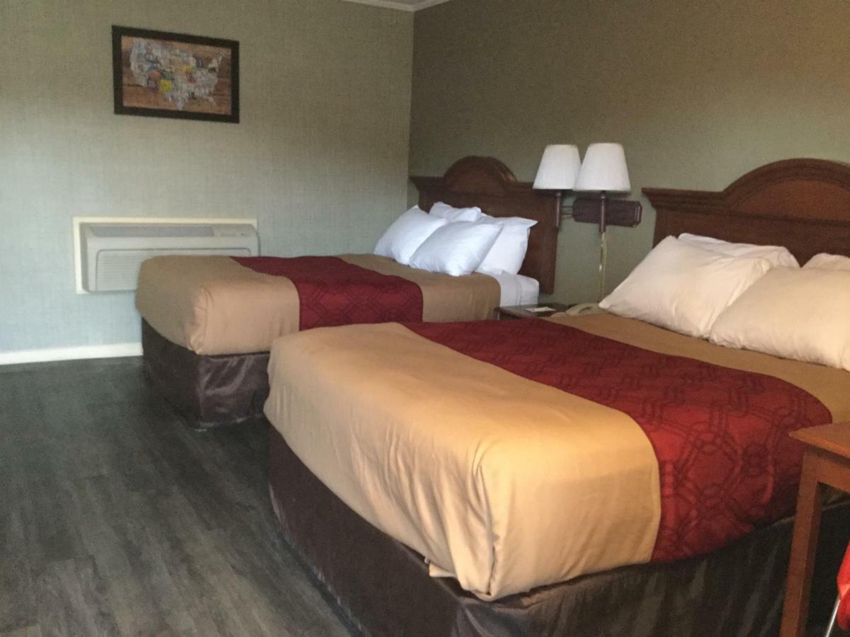 Falls Inn Newton Falls Bagian luar foto