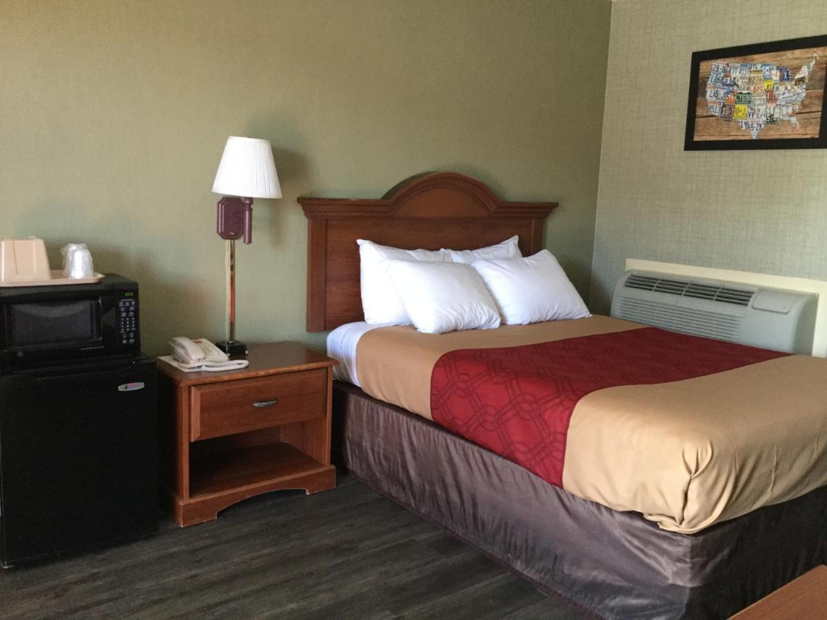 Falls Inn Newton Falls Bagian luar foto
